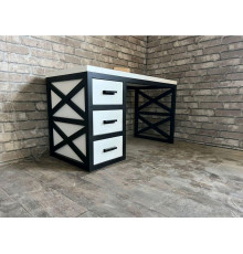 Письменный стол