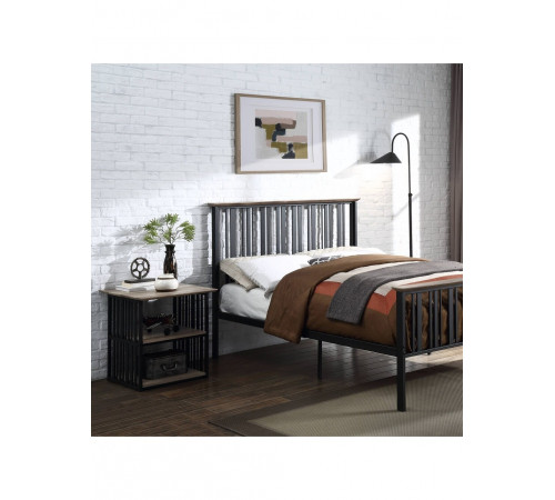 Стильная лофт-тумба с металлическим каркасом.