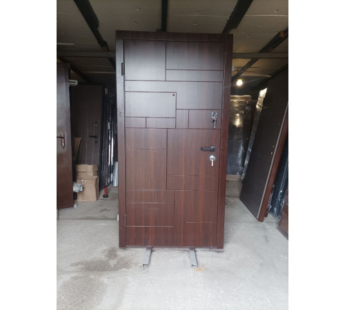 Вхідні двері Вікторія