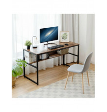 Компьютерный стол на металлической основе