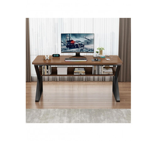 Компьютерный стол с металлическими ножками