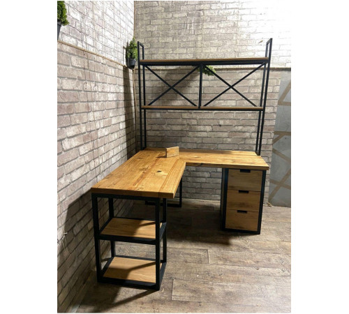 Письменный стол с выдвижными ящиками