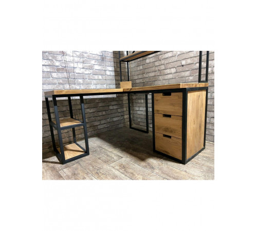 Письменный стол с выдвижными ящиками