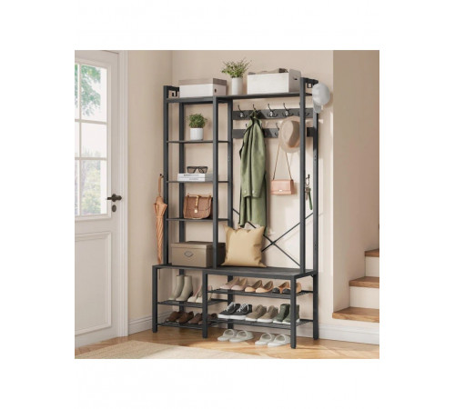 Прихожая со скамейкой и местом для хранения обуви