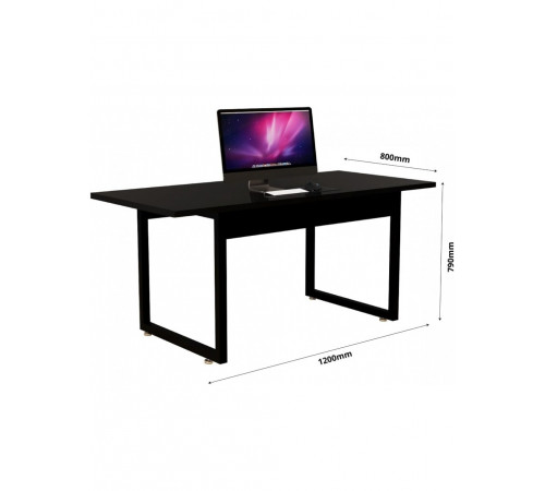 Офисный стол в индустриальном стиле.