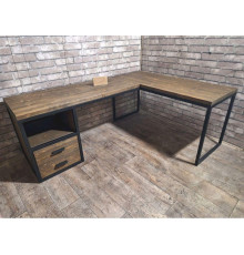 Письменный стол с выдвижными ящиками