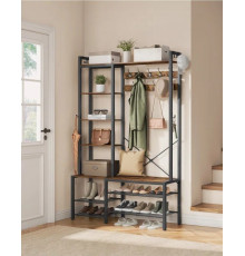 Прихожая со скамейкой и местом для хранения обуви