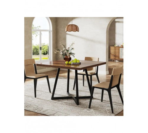 Квадратний обідній стіл на 4 персони