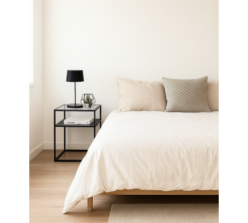 Приставной столик Ada Blackened – стекло и металл в стиле лофт