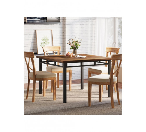 Обеденный стол на 4 человека