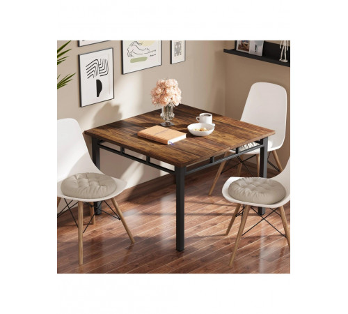 Обеденный стол на 4 человека