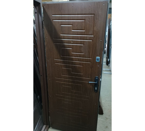 Вхідні двері Вулкан