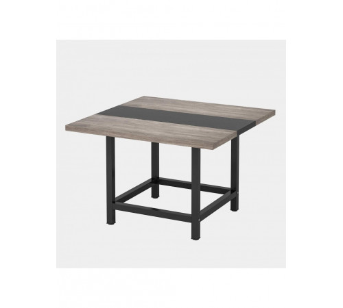 Обеденный стол квадратный