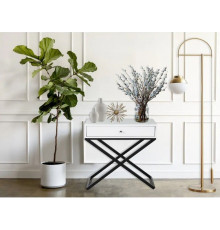 Тумбочка с металлической крестовиной