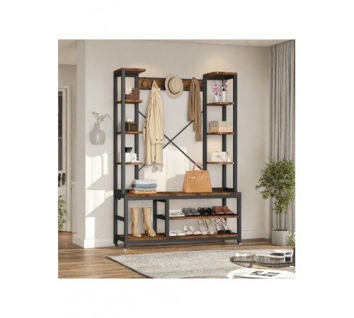 Прихожая со скамейкой и местом для хранения обуви