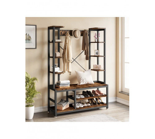 Прихожая со скамейкой и местом для хранения обуви