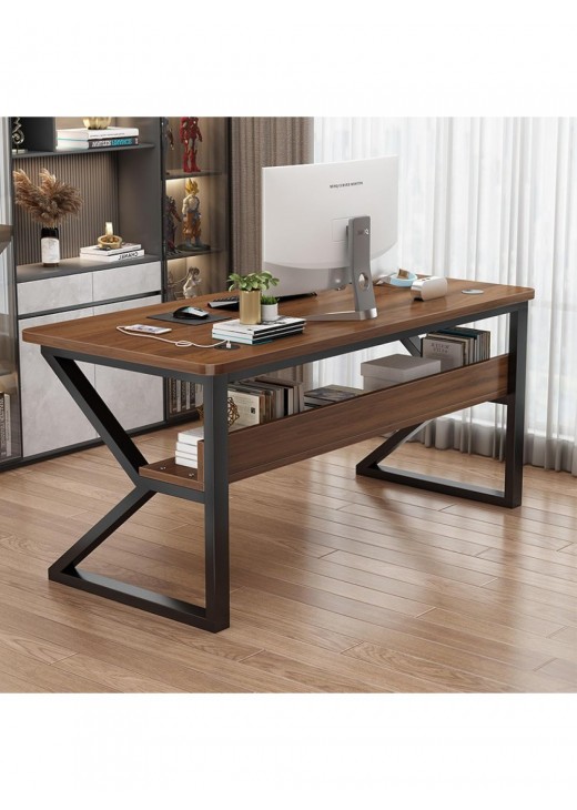 Комп'ютерний стіл з металевими ніжками