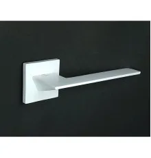 Ручки на розетці KEDR ULTRA R21.175 MWH