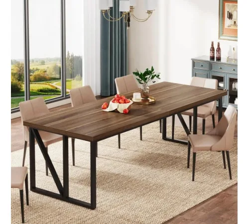 Обеденный стол – идеален для крупных компаний.