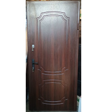 Входная дверь