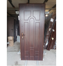 Вхідні двері Вулкан