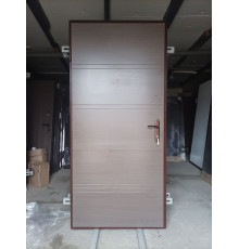 Вхідні двері Вулкан