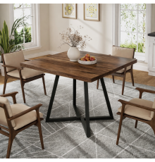 Квадратний обідній стіл на 4 особи