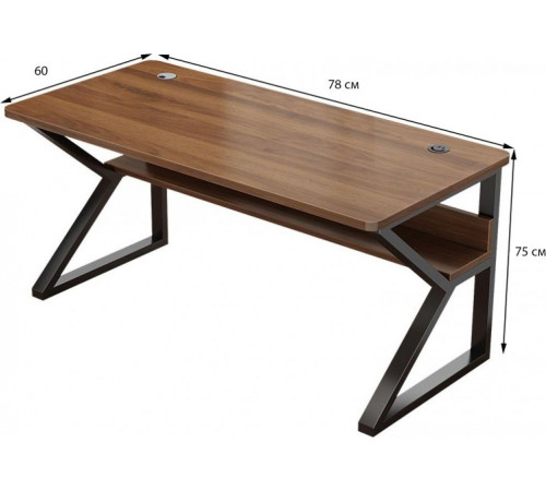 Компьютерный стол с металлическими ножками