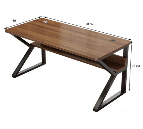 Компьютерный стол с металлическими ножками