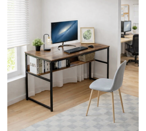Компьютерный стол на металлической основе