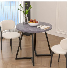 Невеликий круглий обідній стіл на 4 особи