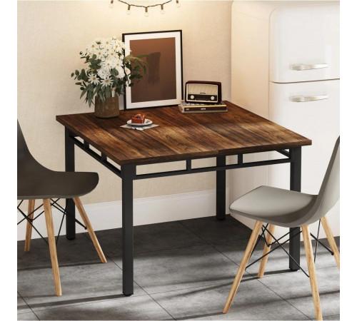 Обеденный стол на 4 человека