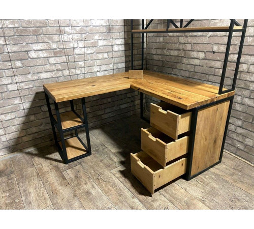 Письменный стол с выдвижными ящиками