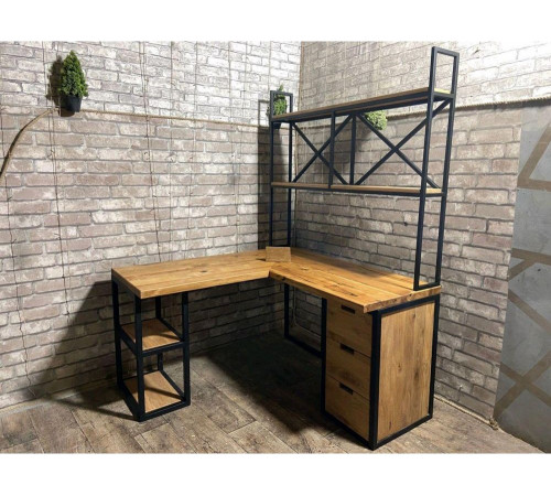 Письменный стол с выдвижными ящиками