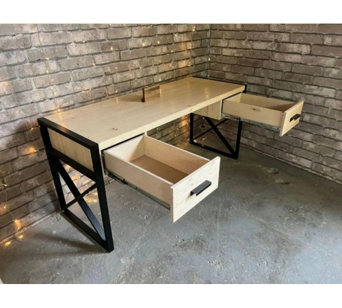 Письменный стол