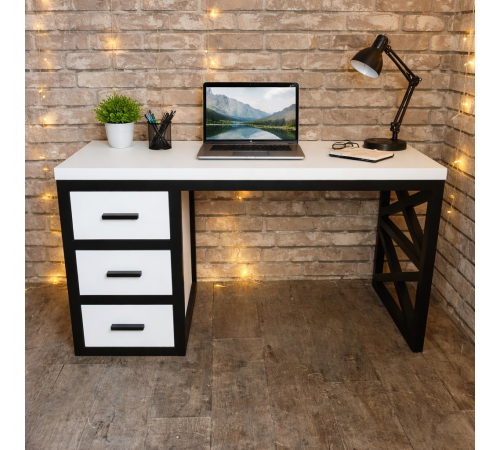 Письменный стол