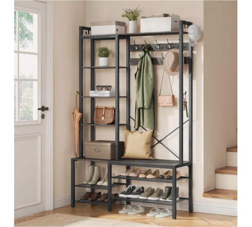 Прихожая со скамейкой и местом для хранения обуви