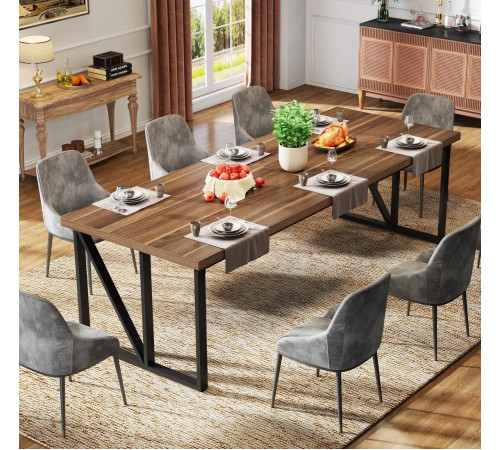 Обеденный стол – идеален для крупных компаний.