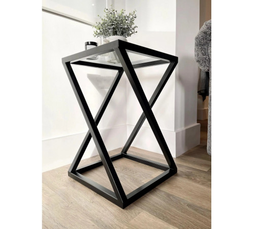 Приставной журнальный столик MSMLOFT — металлический каркас и стекло.