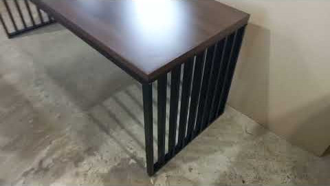 Стіл двомісний